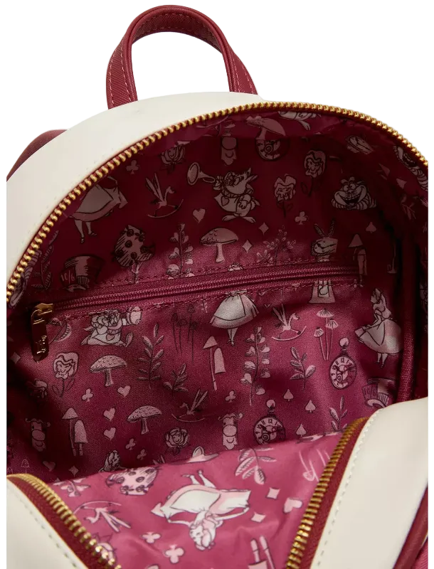 Backpack with a detailed pattern on the interior lining