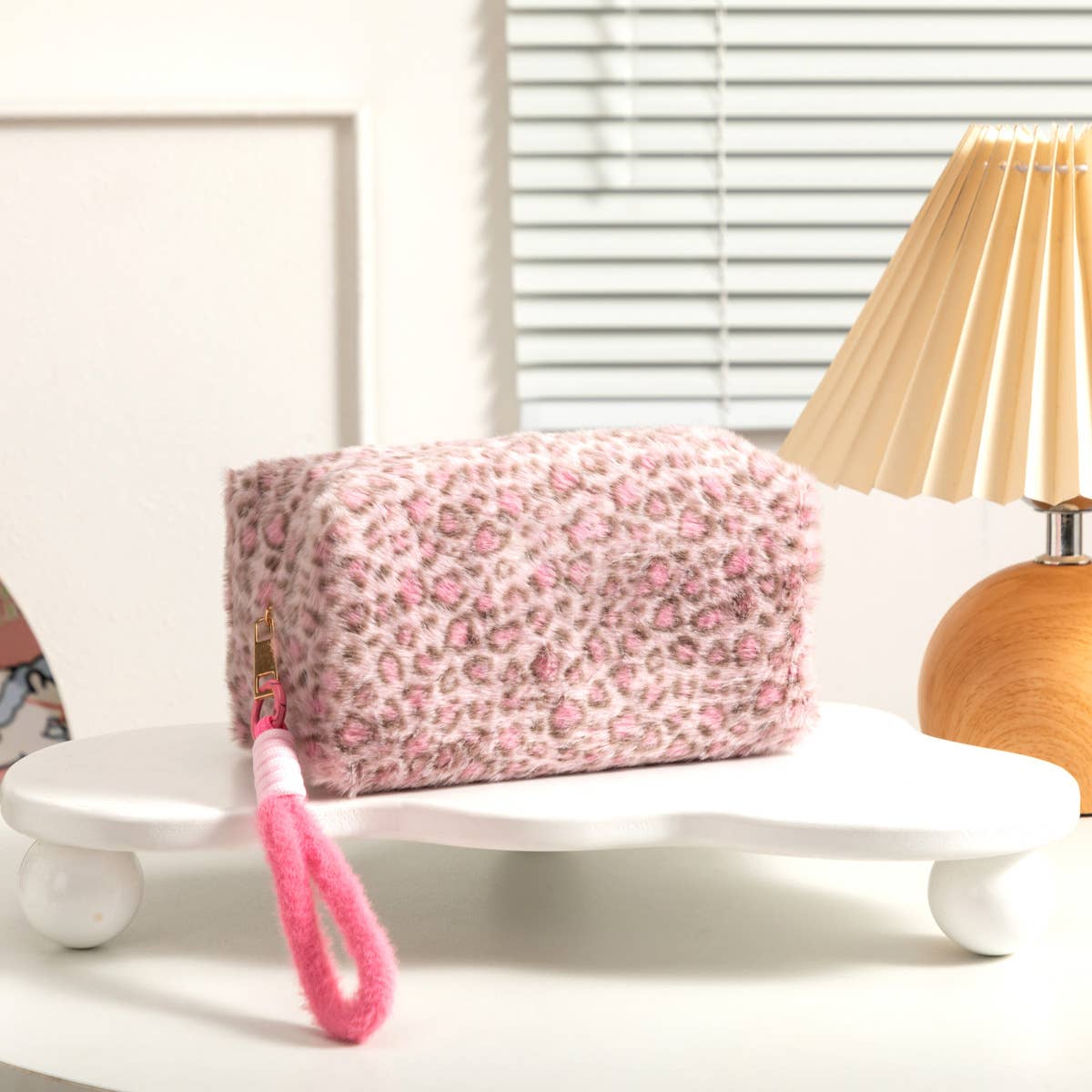 Fluffy Plush Leopard Print Cosmetic Bags with Wrist Straps: Purple / M
