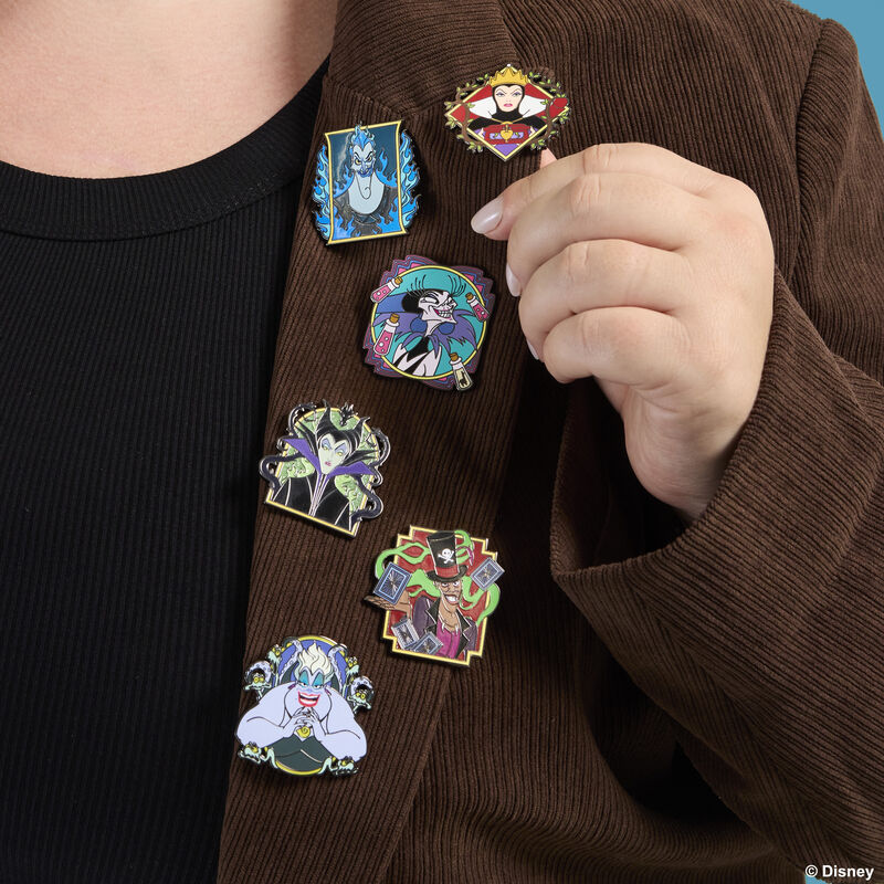 Villains Portrait Mystery Box Enamel Pin Loungefly Disney