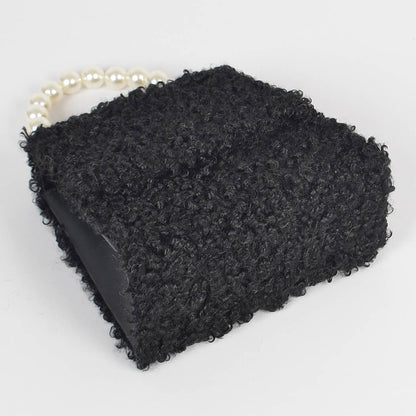 Pearl Handle Fur Clutch: Beige